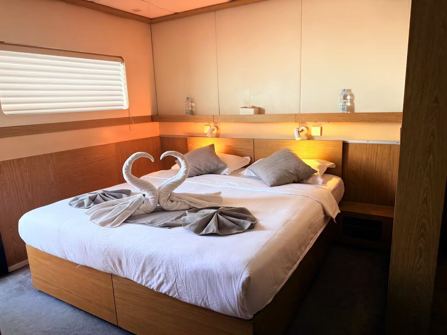 豪華景觀套房／附按摩浴缸及陽台